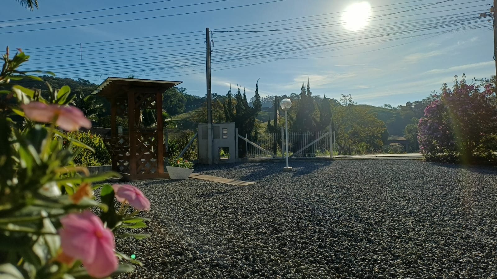 Vista do jardim e do vale a partir da Casa Angillyn Suíte